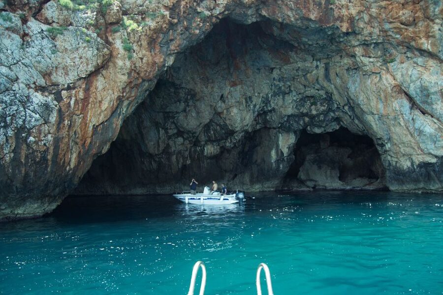 Georgioupolis: Rent a Boat Safari Sea Tour - Small details that improve the day