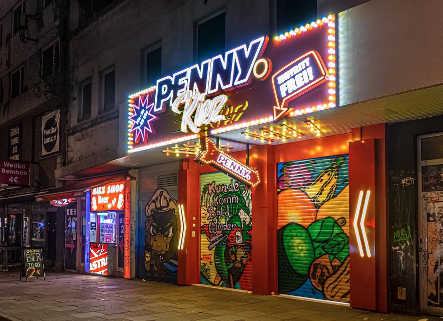 Hamburg: Safari tour in St. Pauli - Why this St. Pauli walk feels different