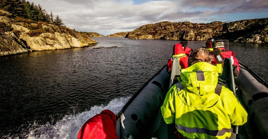 Haugesund: RIB Safari to the island communities - About an hour of driving, with a lot packed in