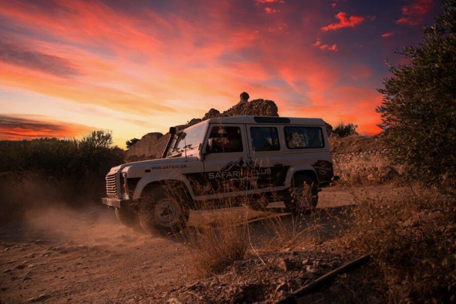Heraklion: Sunset Safari with Dinner & Prosecco - Guides and the small-group advantage