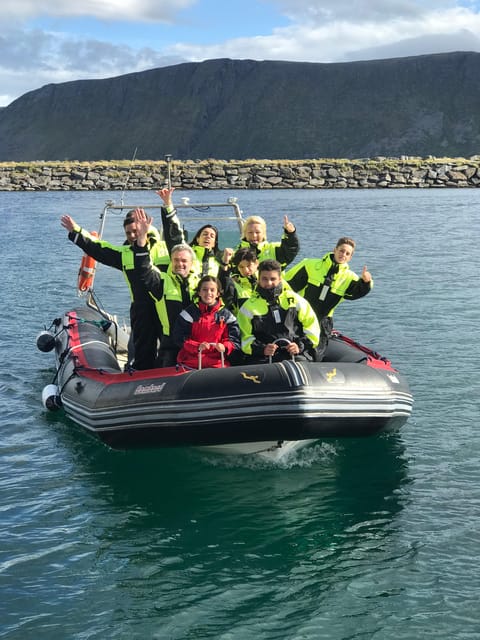 Honningsvåg: North Cape King Crab & Arctic Wildlife Safari - Guide quality and the small-group feel