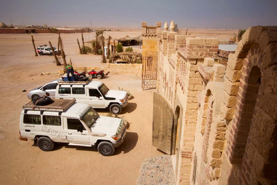 Hurghada: 6-Hour Jeep Desert Safari, Dinner, and Show - Who should book this safari?