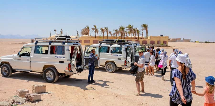 Hurghada: Safari Jeep, Buggy, Camel, Quad, Bedouin Dinner - From Hurghada hotels to the desert camp