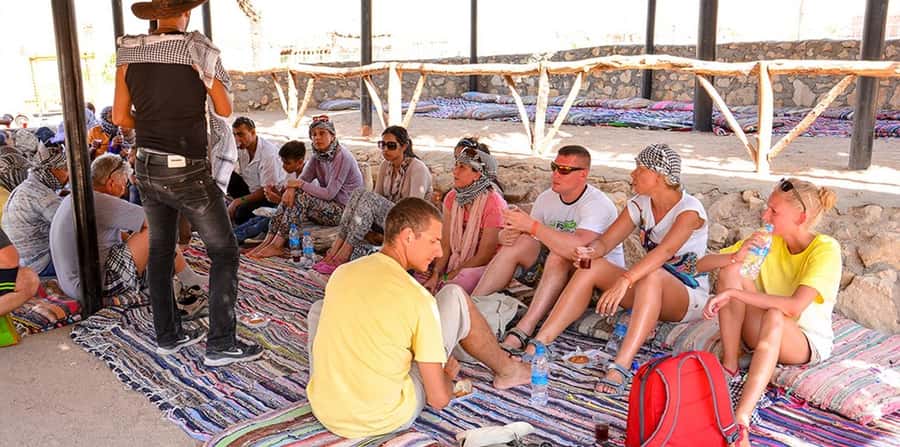 Hurghada: Safari Jeep, Buggy, Camel, Quad, Bedouin Dinner - The 4WD ride into the mountains