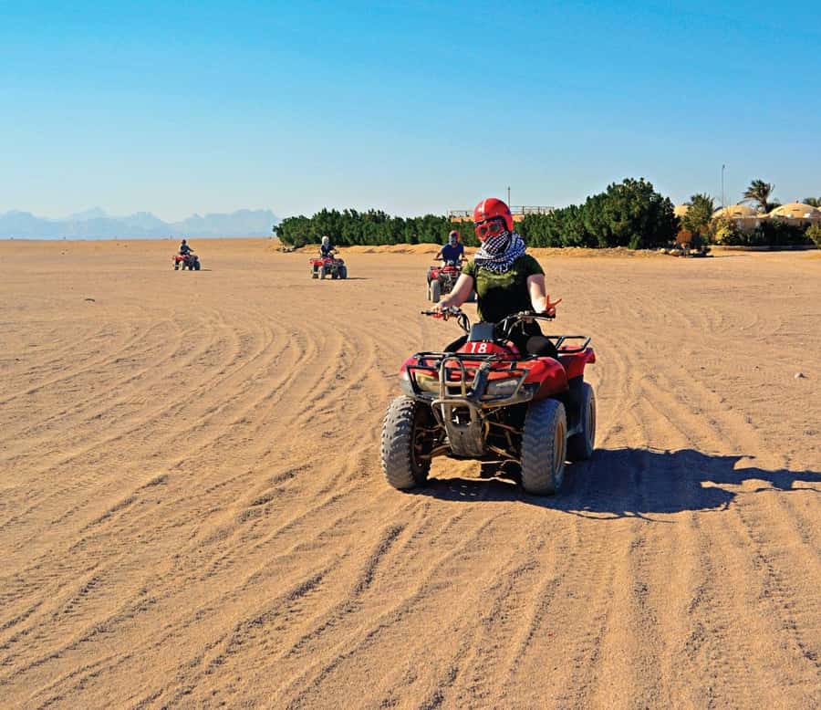 Hurghada: Safari Jeep, Quad, Buggy, Camel Ride & BBQ Dinner - The 15-minute dune buggy run