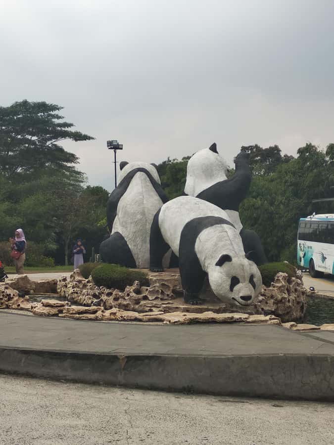 Jakarta : Taman Safari, Panda Palace, and Waterfall - Animal shows and activities for children