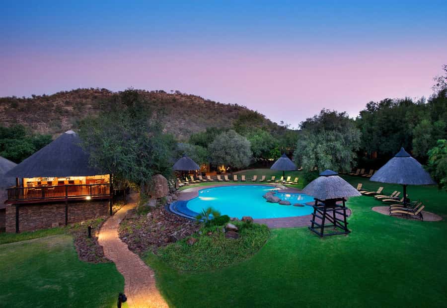 Johannesburg: 2-Day 4-Star Pilanesberg Safari - Midday at the 4-star lodge