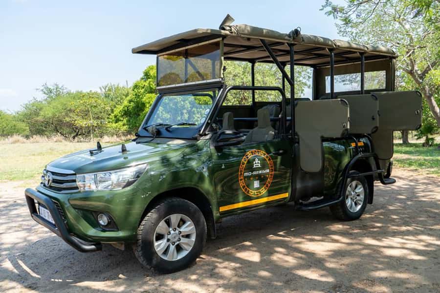 Johannesburg: 3-Day Kruger Budget Glamping Safari - The sunset drive in the Blue Canyon Reserve