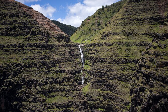 Kauai Deluxe Waterfall Safari: Helicopter Tour - Weight rules and what to leave behind