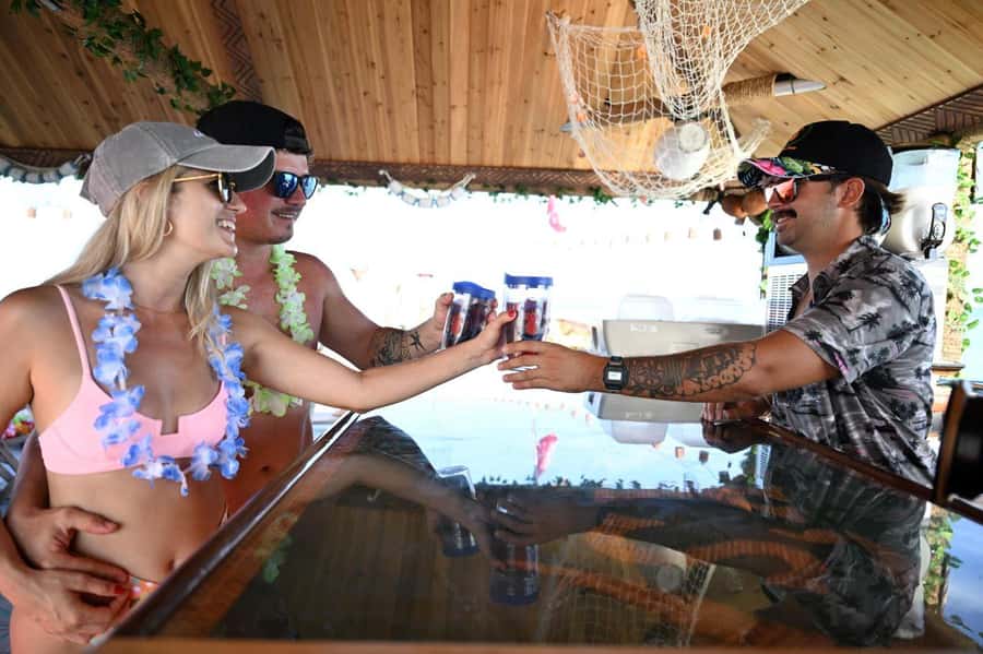 Key West: Sandbar Safari Tiki Cruise - Unlimited drinks, with a few limits