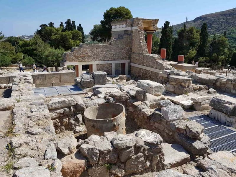 Knossos Palace and Pottery experience. Excursion Safari - Seeing Knossos beyond the famous name