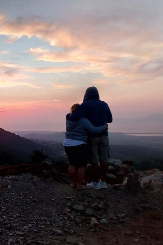 Kos: Sunset safari with driver and dinner - Why this Kos evening works