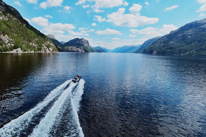 Lysefjorden & Pulpit Rock RIB-Safari from Stavanger - Opening the throttle toward Lysefjord