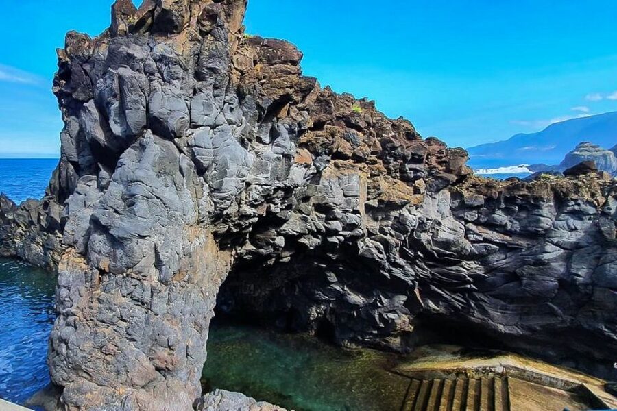Madeira: West Side Jeep Tour with Natural Pools - Porto Moniz gives you two hours to choose