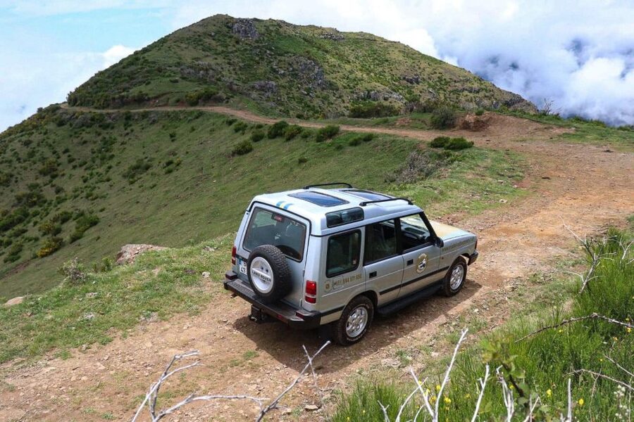 Madeira Wild West 4X4 Tour Safari - The guides turn transport time into part of the tour