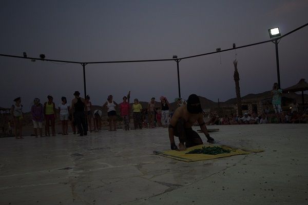 Makadi Bay: Jeep Safari Adventure with Bedouin guide - Sunset, dinner, and the evening show