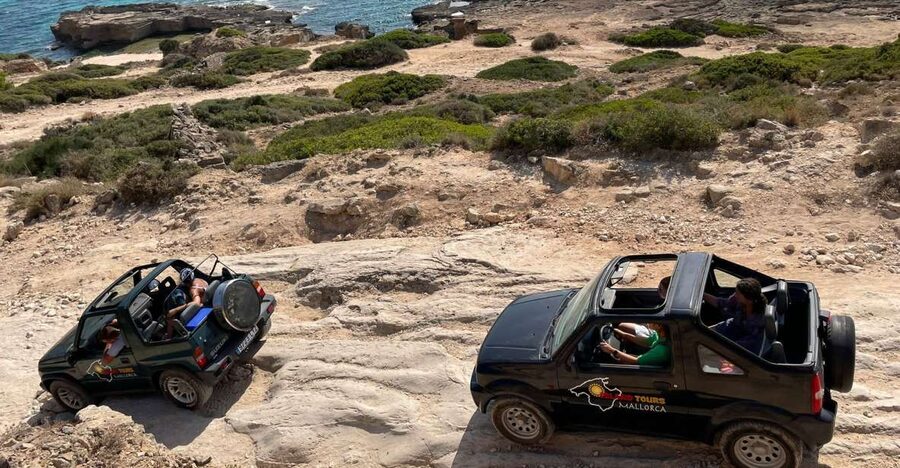 Mallorca: Self Drive 4x4 Jeepsafari Tour - Starting at La Terraza and getting ready to drive