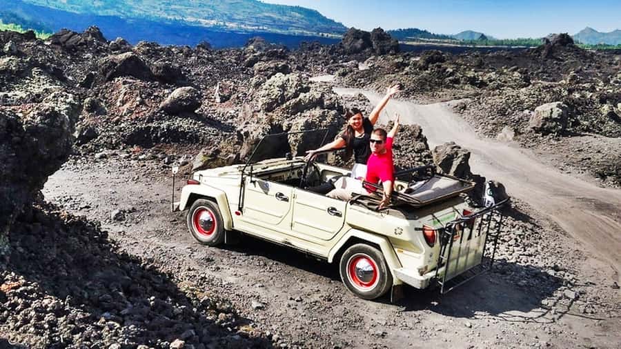 Mount Batur: Private Volkswagen Volcano Safari - Hot springs with a view, plus a few flies