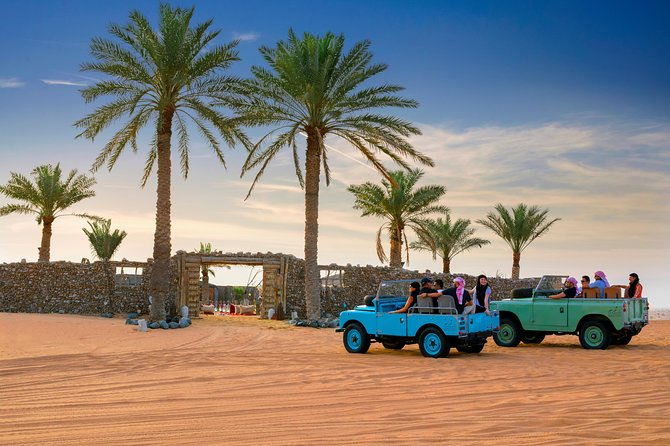 Overnight Desert Safari - Vintage Land Rovers & Traditional Activities - A 1950s Land Rover through the conservation reserve