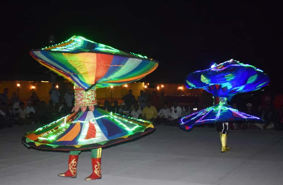 Overnight Dubai Desert Safari with BBQ Dinner - BBQ dinner and the limits of camp dining