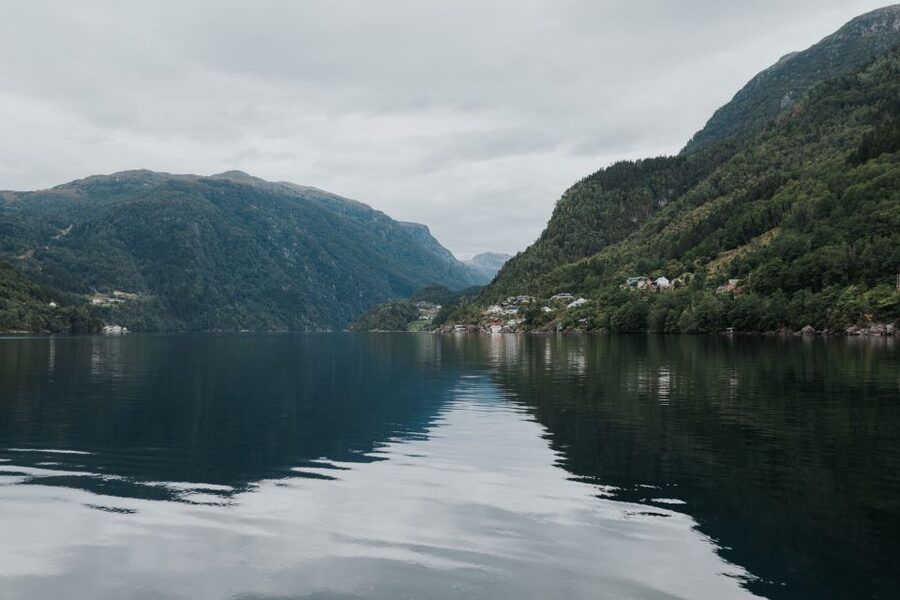 Øystese: Hardangerfjord RIB safari to the Fyksesund branch - Comfort, clothing, and who should skip it