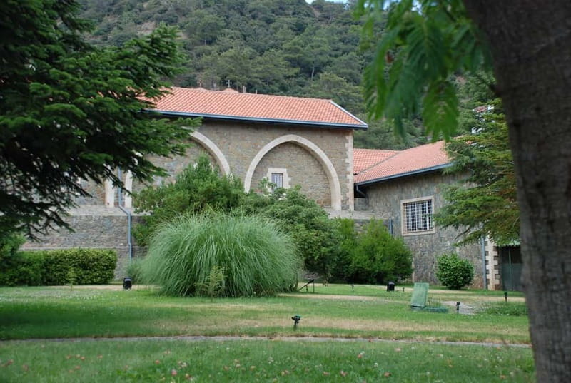 Paphos: Troodos-Kykkos Land Rover Treasure Jeep Safari - Omodos and the pleasures of village life