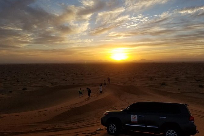 Private Evening Red Sand Desert Safari with BBQ Dinner - What the $250 group price really buys