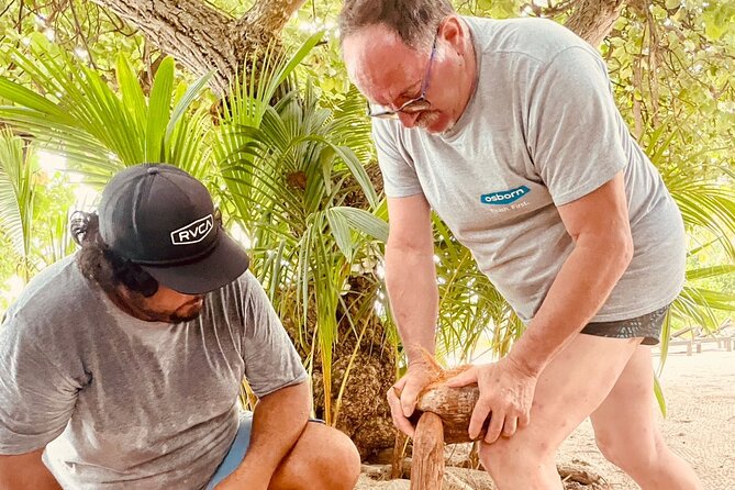 Private Full Day Lagoon Safari and Lunch on a Motu in Bora Bora - Guides who make the difference
