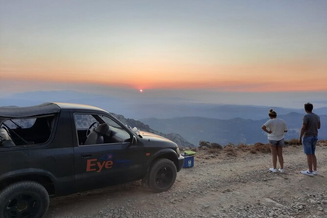 PRIVATE Jeep Safari 4x4 SUNSET (with Dinner) in Mountains CRETE - What the €130.83 price really covers