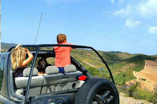 Private jeep safari with historical highlights of Silves town - Miradouro de Silves and the first views