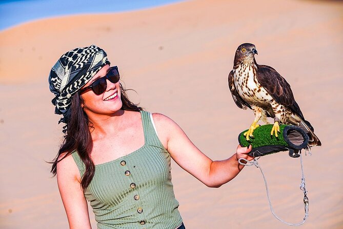 Private Premium Desert Safari 4x4 Vehicle with BBQ Dinner - DUBAI - Henna, snacks, and drinks keep the camp visit easy