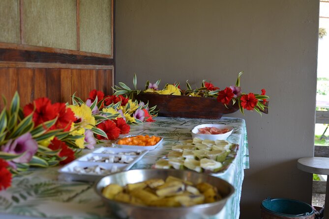Private Safari Adventure Tour in Bora Bora with Local Guide - Drinks, fruit, and the missing lunch