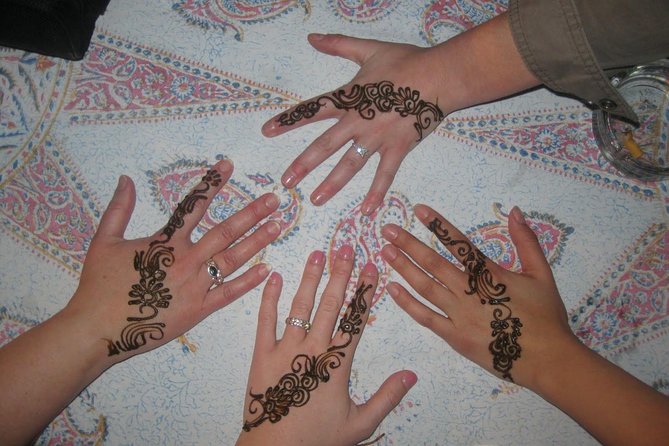 Red Dune Safari Adventure with BBQ Dinner Experience - Sandboarding, camels, and henna at camp