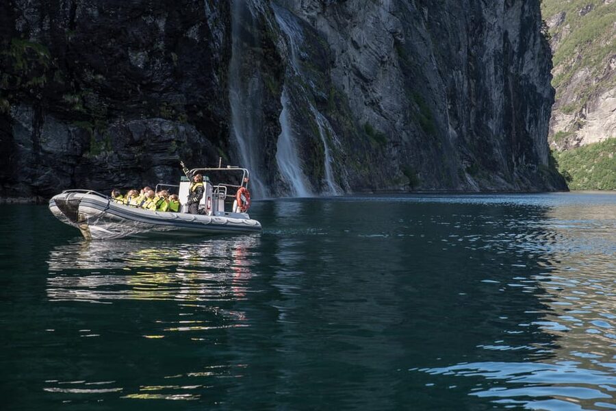 RIB Geiranger - Fjordsafari - Meeting the Seven Sisters and Friaren
