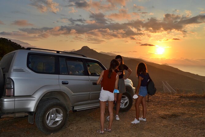 Safari Jeep Wild Adventure - Who Will Enjoy This Most?