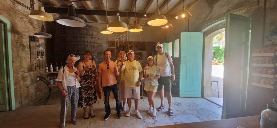 Salou safari: Park Samá with 1 vermouth tasting&hotel Pickup - The Driver Can Shape the Experience