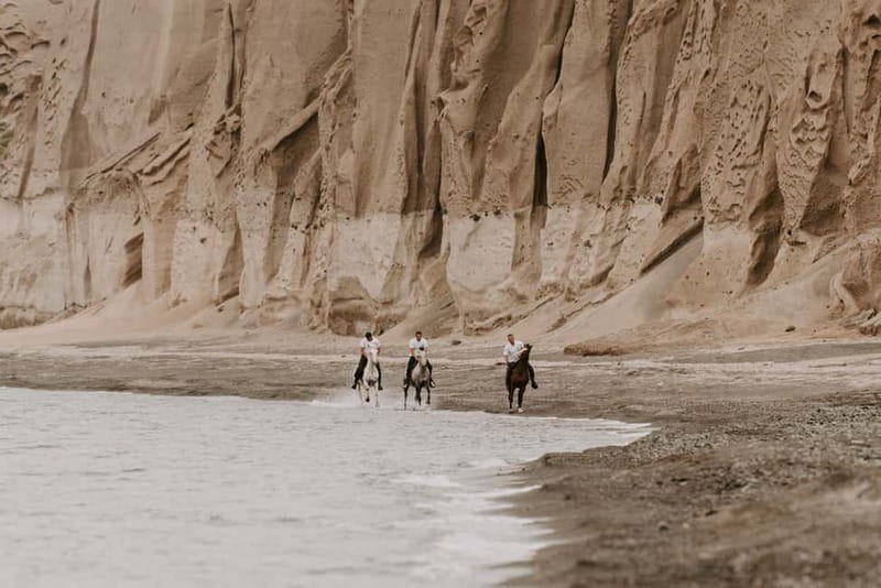 Santorini: Extreme Horse Safari with Beach Gallop - Returning through Megalochori