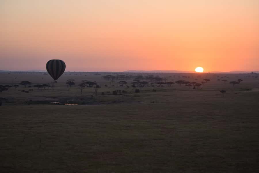Serengeti National Park: Balloon Safari at Dawn - An hour above the Serengeti