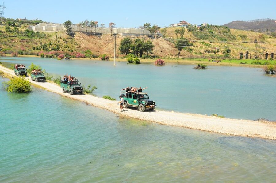 Side: Green Canyon and Waterfall Jeep Safari with Lunch - Key points at a glance