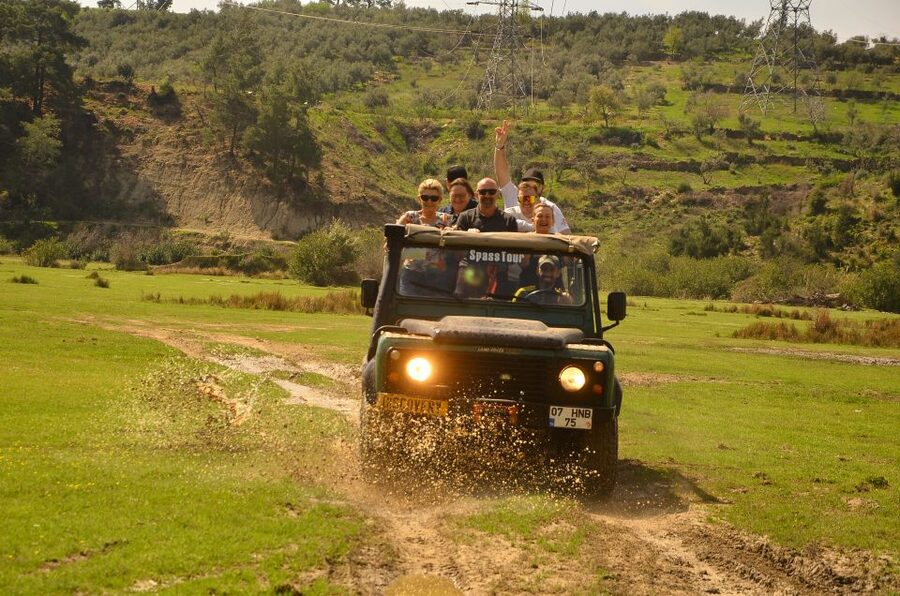 Side: Green Canyon and Waterfall Jeep Safari with Lunch - Water fights, foam, and the social side