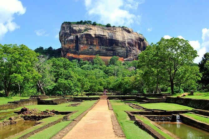 Sigiriya Hike & Minneriya Safari Private Full Day Tour - Key points to know before booking