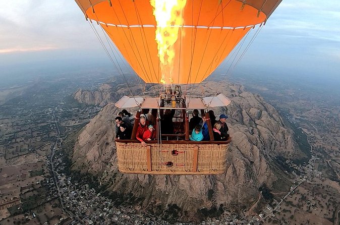 SkyWaltz Hot Air Balloon Safari - The flight path belongs to the wind