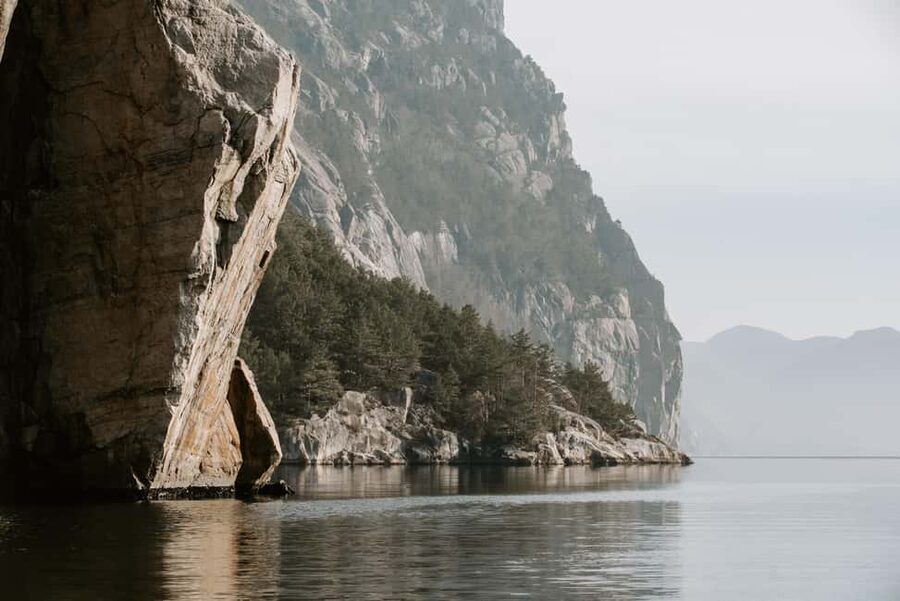 Stavanger: Boat Safari to Lysefjord and Preikestolen - Fantahala, a brief but striking sight