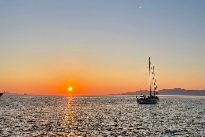 Sunset Sail Cruise to Rhenia, Mykonos Beach Safari, Dinner&Drinks - The Greek Buffet Is a Real Strength