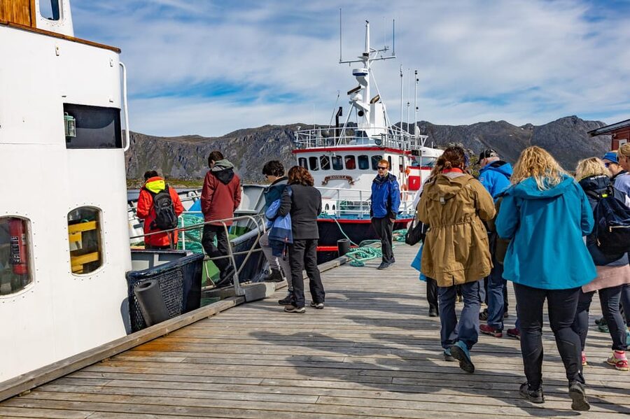 The Bird Safari Tour - Gjesvær, a fishing village with a long past