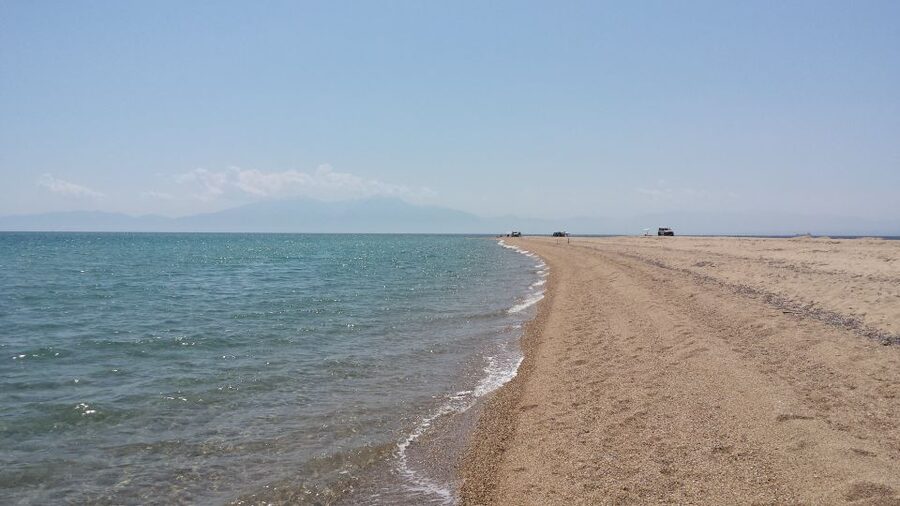 Thessaloniki: Private Mountain and Beaches SUV Safari - The 800-meter view over city and lakes