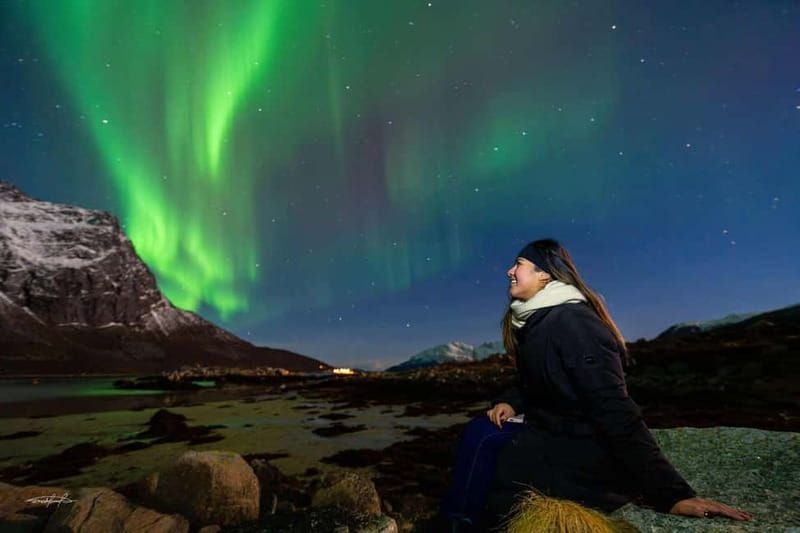 Tromsø: Northern Lights Safari with Expert Guides and Photos - The Arctic camp, hot drinks, and waiting in the cold